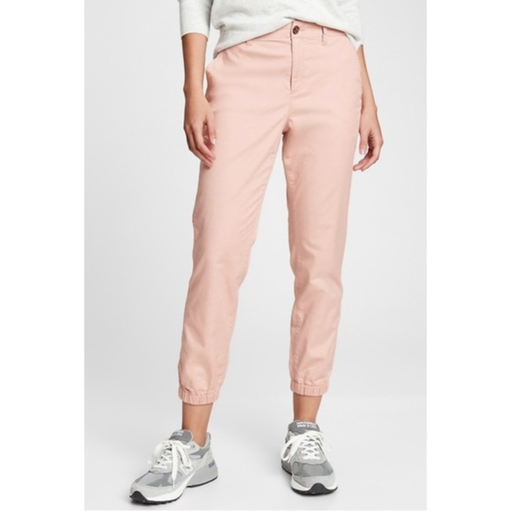 Gap Mid Rise Girlfriend Joggers chalk pink 14